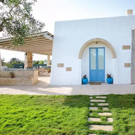 Prestige Pool Trullo Torre Suda